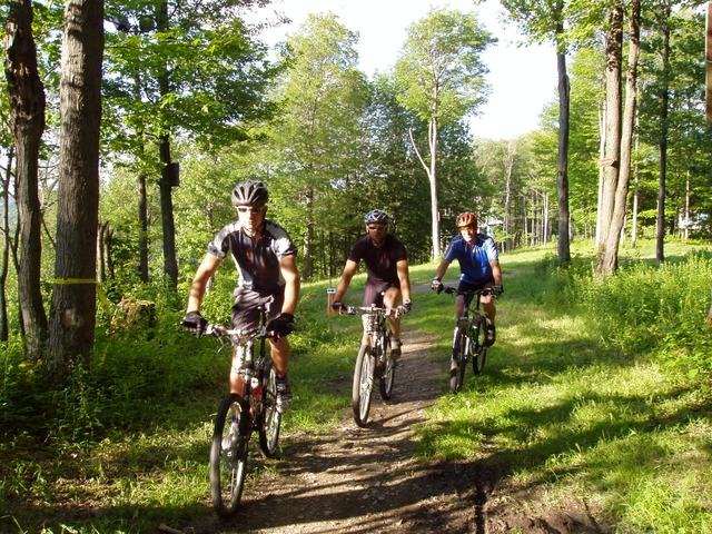 Mountain Bikers on the trails around Ellicottville