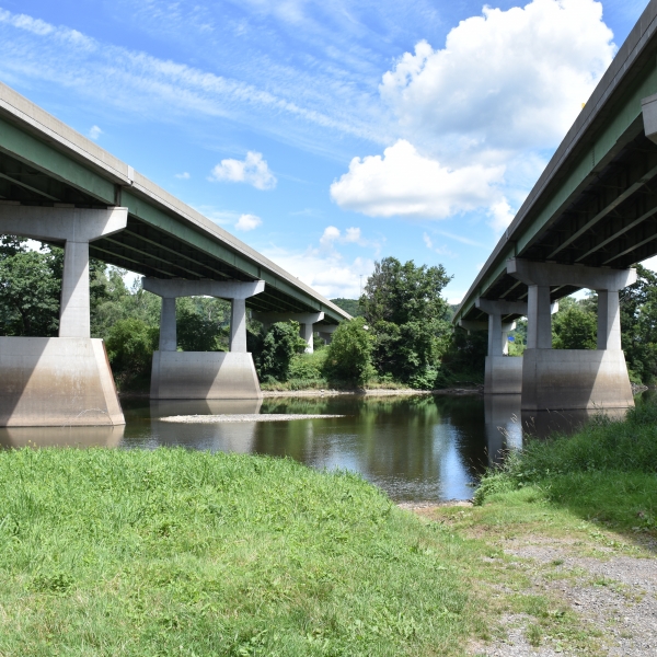 Photo of kayak/canoe launch along I-86 in Allegany